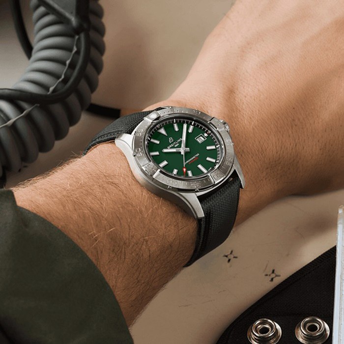 Breitling Avenger Automatic 42mm Zegarek męski Zielona skóra A17328101L1X1 - obrazek 5