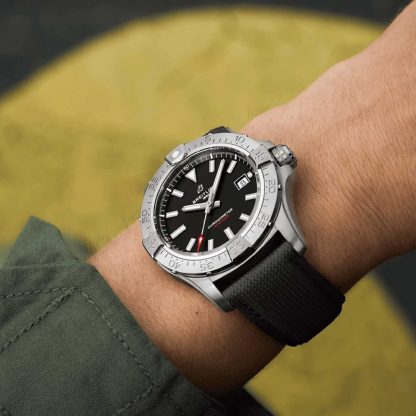 Breitling Avenger Automatic 42mm zegarek męski czarna skóra A17328101B1X1 - obrazek 3