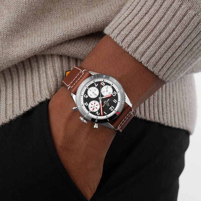 Breitling Classic AVI Chronograph 42 Mosquito Zegarek ze skórzanym paskiem Y233801A1B1X1 - obrazek 3