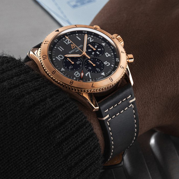 Breitling Super AVI B04 Chronograph GMT 46 P-51 Mustang Watch RB04451A1B1X1 - obrazek 5