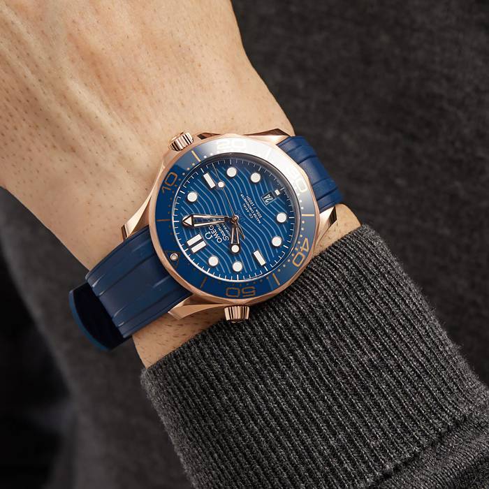 Omega Seamaster 300m 42mm zegarek męski O21062422003001 - obrazek 3