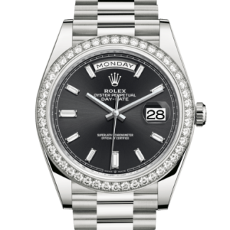 Replika Rolex Day-Date 40 Oyster 40 mm białe złoto i diamenty 228349RBR