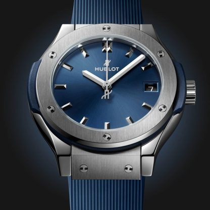 Zegarek damski Hublot Classic Fusion Titanium Blue 33 mm 581.NX.7170.RX - obrazek 2