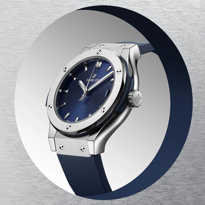 Zegarek damski Hublot Classic Fusion Titanium Blue 33 mm 581.NX.7170.RX - obrazek 3