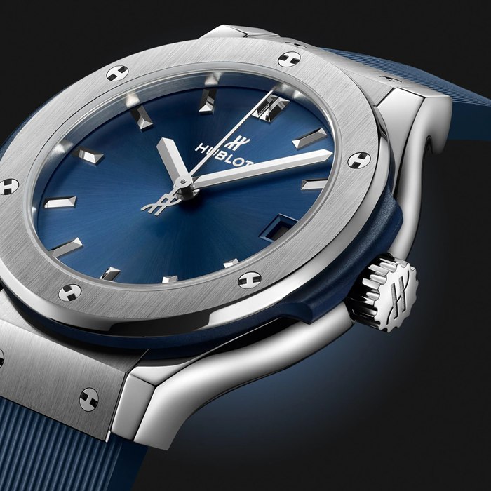 Zegarek damski Hublot Classic Fusion Titanium Blue 33 mm 581.NX.7170.RX - obrazek 4