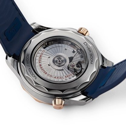 Zegarek męski Omega Seamaster Diver 300 Co-Axial O21022422003002 - obrazek 4